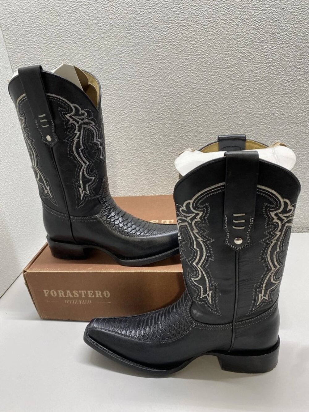 NEW Forastero Mens Leather Western Cowboy Embroidered Boots Size 7 Black 58879